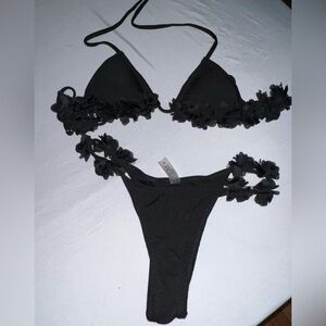 Black triangle flower bikini